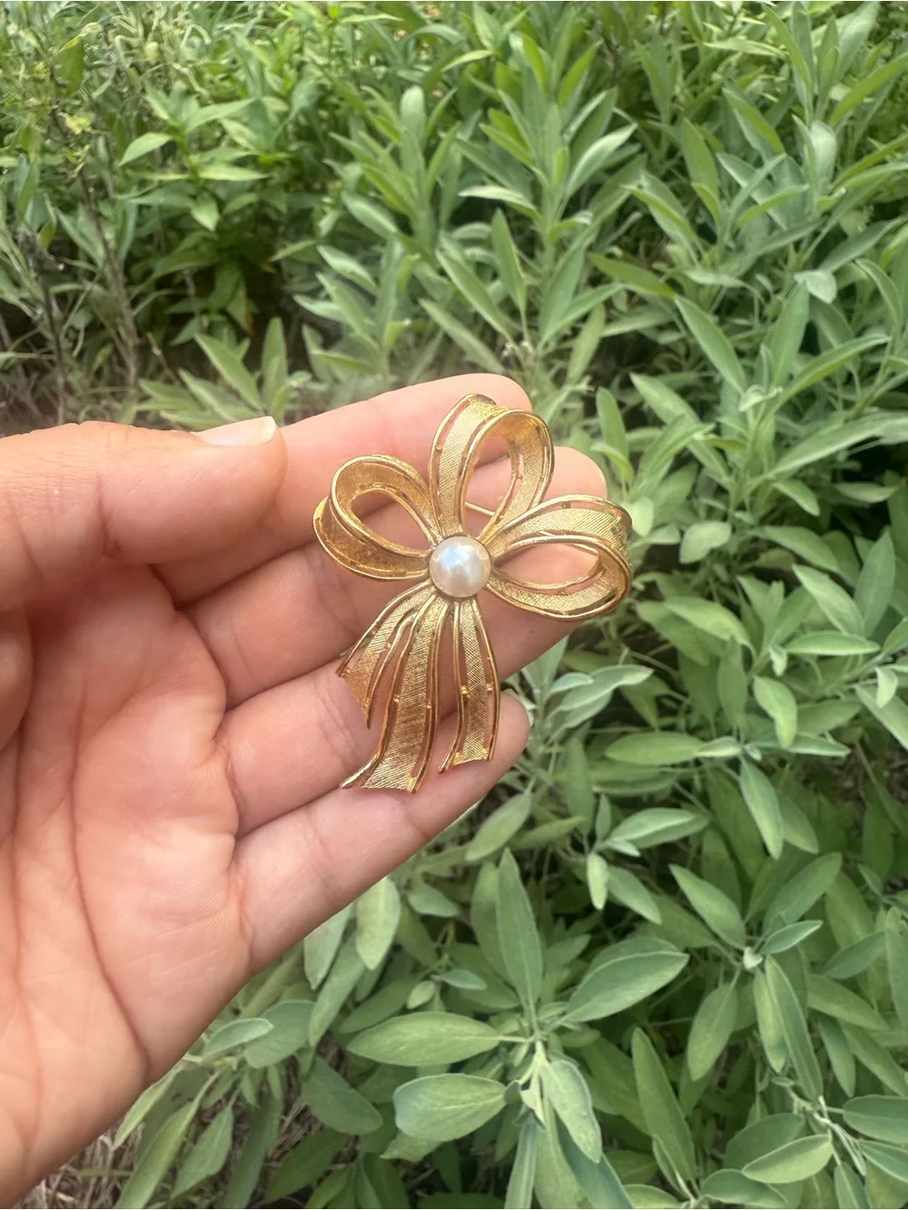 VTG 1960’s crown trifari brooch